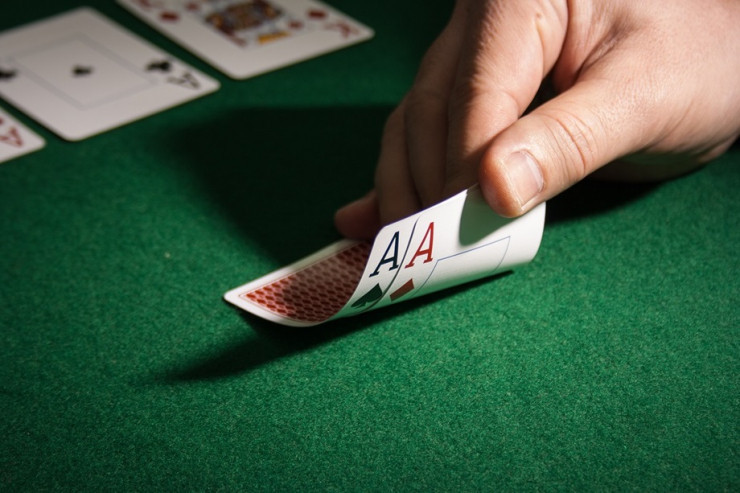 Gambling addiction: How well are players protected in licensed online casinos?